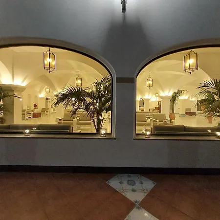 Hotel Al Balhara & 4*